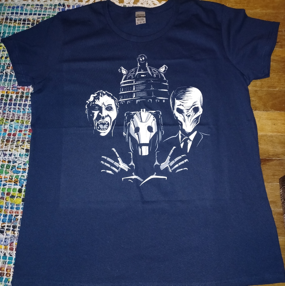 Doctor Who Villains QUEEN Tee OUAT navy women's XL New